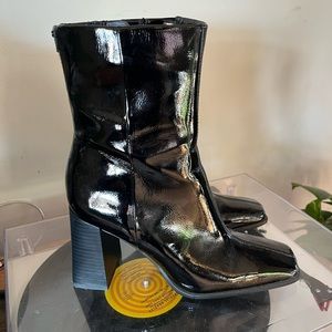 Sam Edelman black patent heeled boots